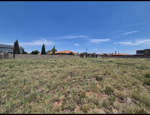 1,069M² VACANT LAND FOR SALE IN RIVERSDALE